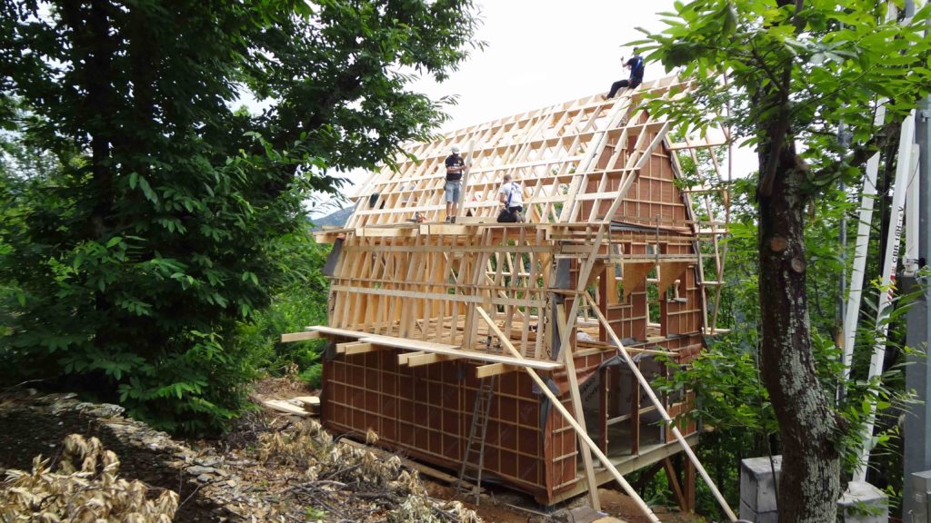 Photo d'une charpente en construction